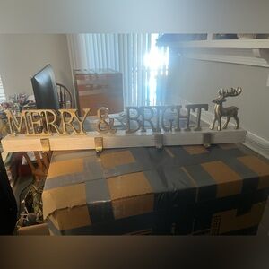 Gold 'Merry & Bright' Holiday Mantel Decor